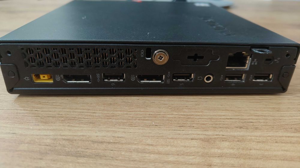 Komputer Mini PC Lenovo M715q  AMD Ryzen 3  16GB RAM  SSD 120GB  Gotowy do pracy
