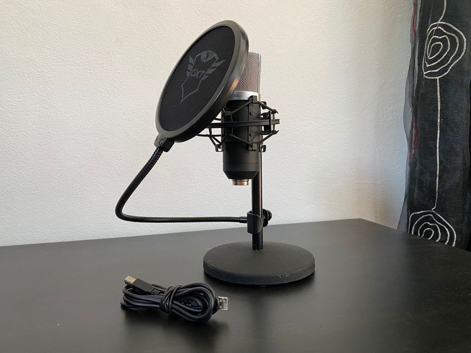 Microfone Trust Emita com Suporte