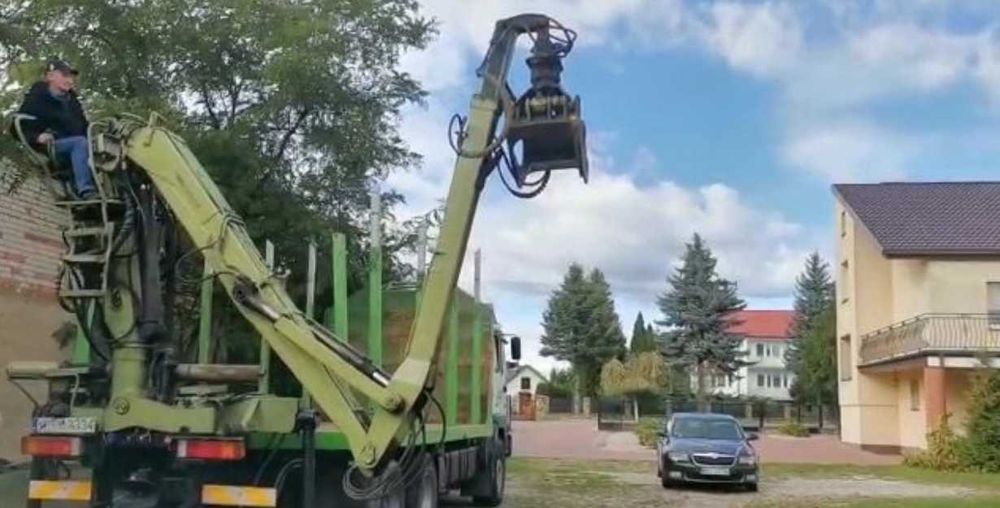 Кран маніпулятор Loglift лісний на ЗІЛ КАМАЗ УраЛ