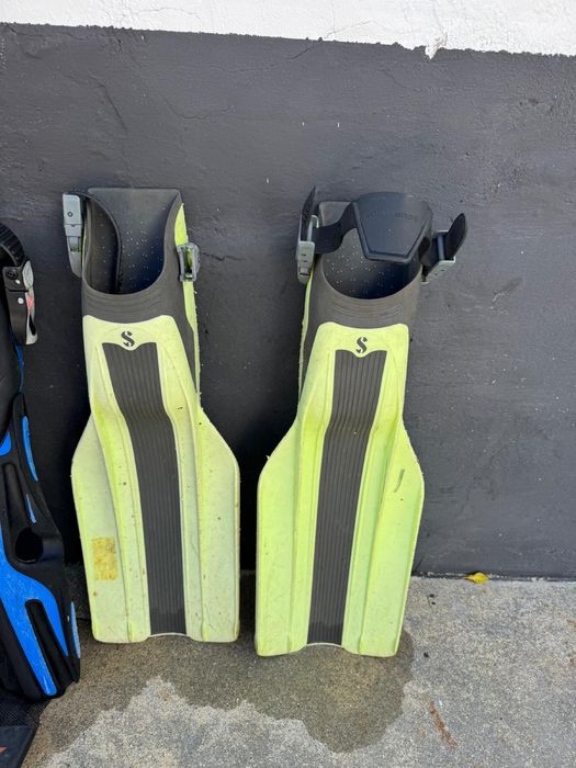 Equipamento completo de mergulho + Fato seco