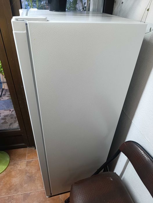 Arca congeladora Vertical Qlive 168 Litros COMO NOVA para desocupar urgente