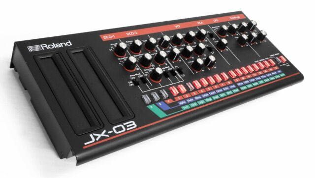 Roland Boutique JX-03, sintetizador digital