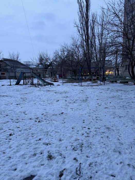 Продаж  3 кімнатної квартири  вул. Світла , р-н Ліски .