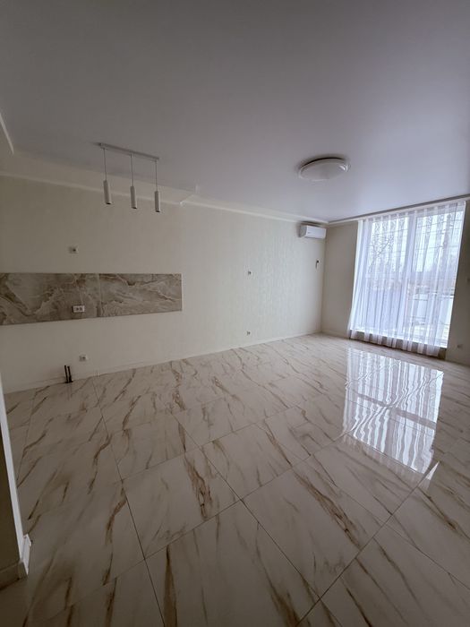 Продам новий будинок з ремонтом !!