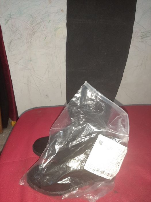 Vendo botas n40 nunca usadas