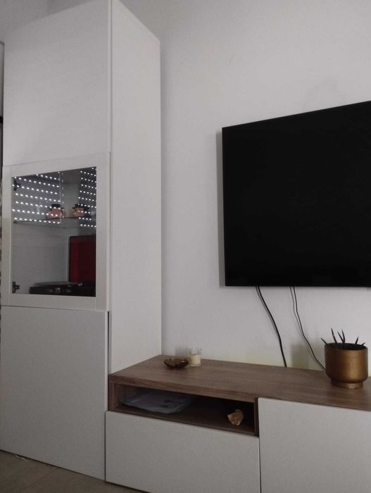 Conjunto de móveis IKEA BESTÅ + oferta de mesa de jantar