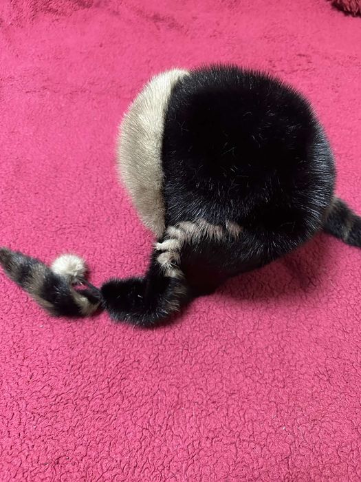 Продам норкову шапку