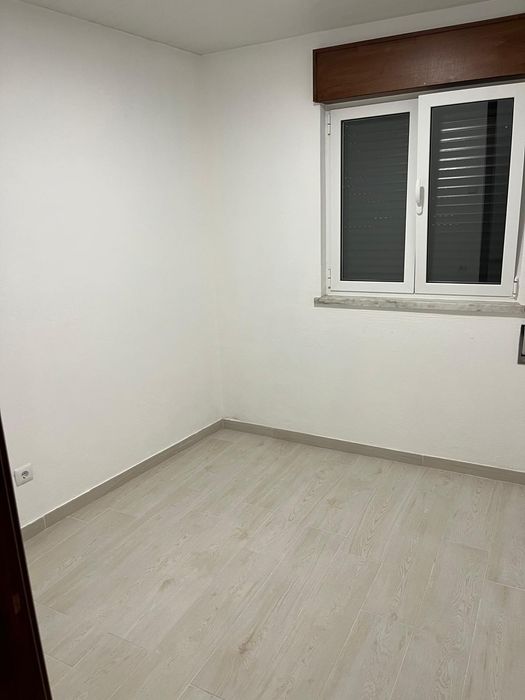 Arrendamento T2 Vale Francas