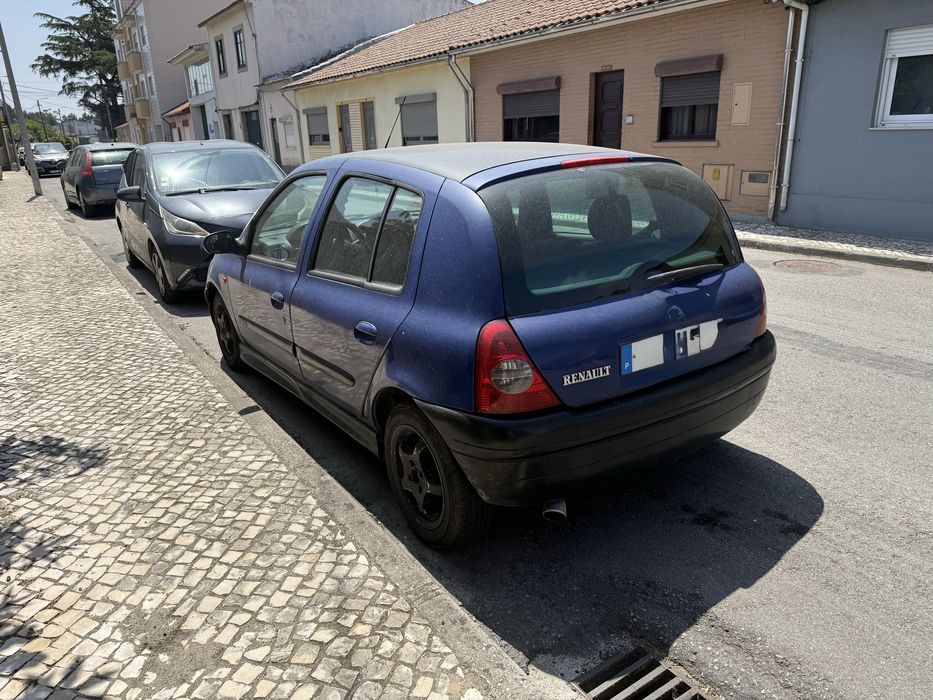 Renault Clio 98