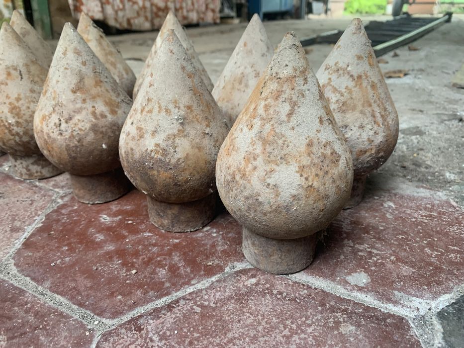 Заглушка труби для забора