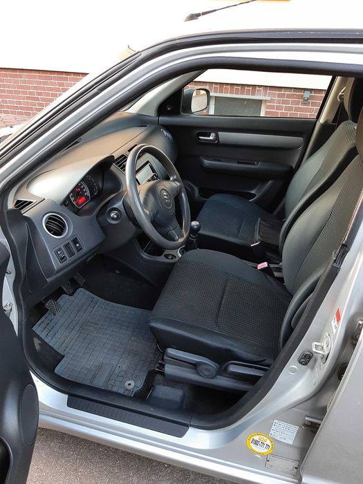 Suzuki Swift 5 drzwi kima