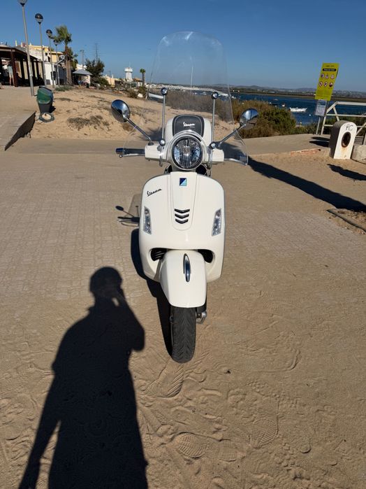 Vespa 300 gts super