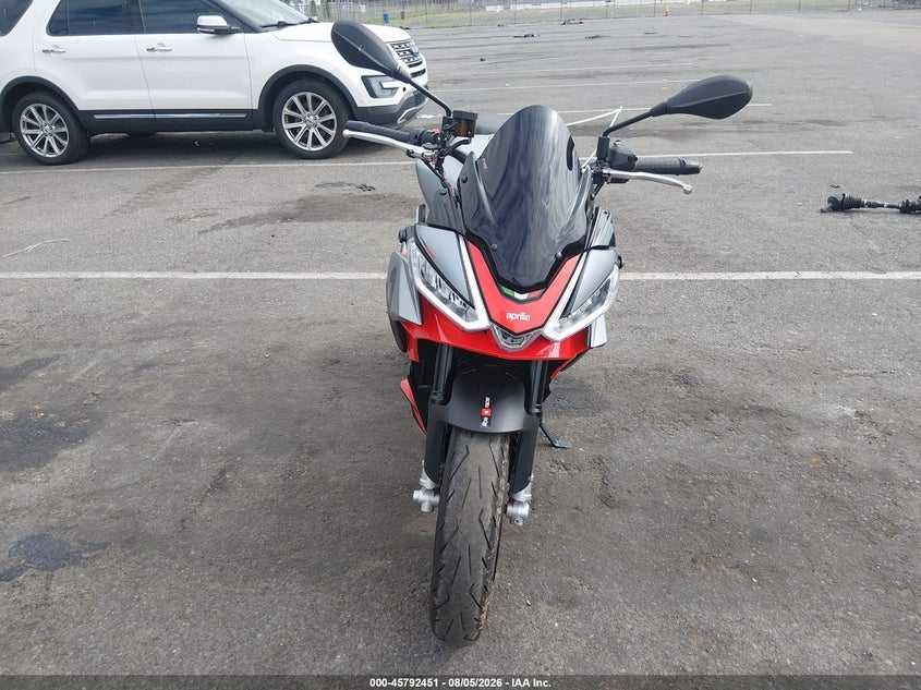 2022 Aprilia Tuono 660