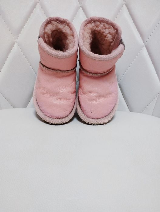 Дитячі зимові теплі чобітки 22 р, Ugg