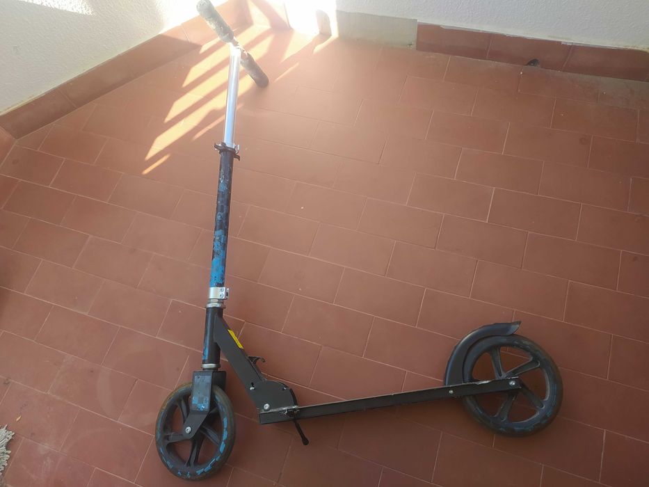 Сonfiável Patinete dobrável