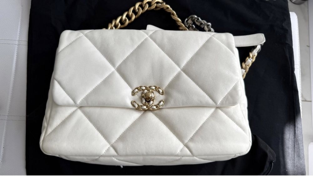 Chanel 19 оригинал