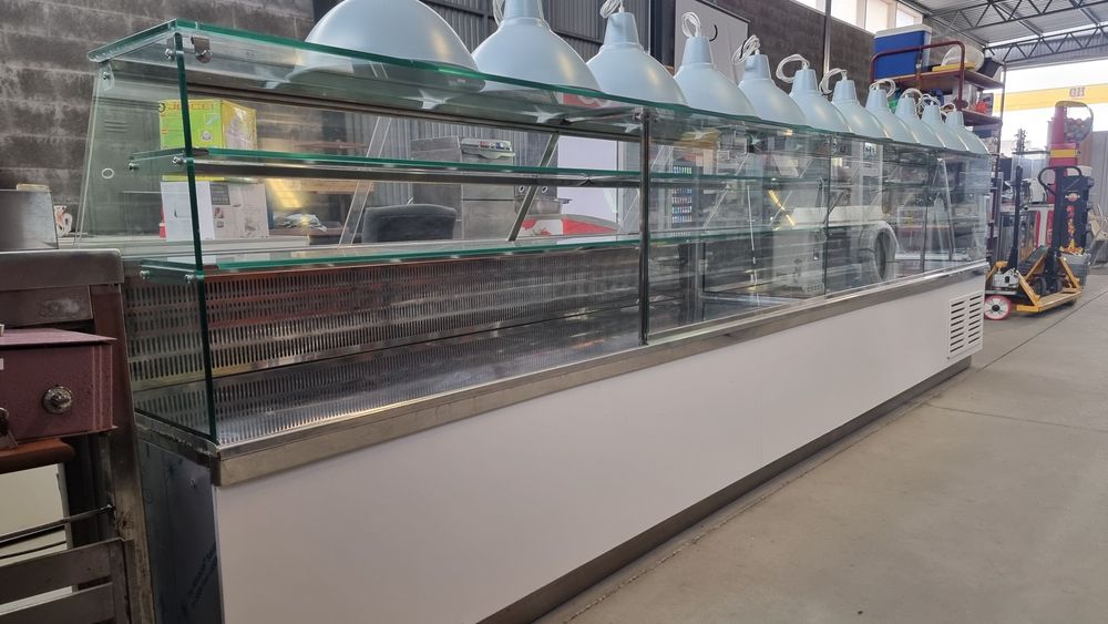 Vitrine em vidro de refrigeração 4,50M x 0,80M Como nova!