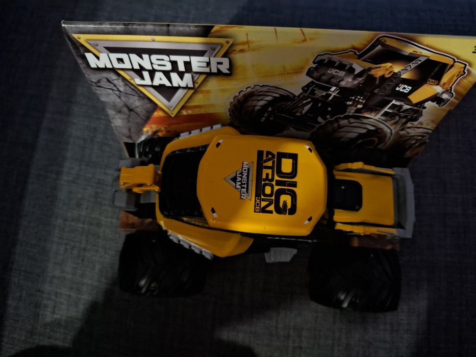 JCB Digatron Monster Jam 1:24
