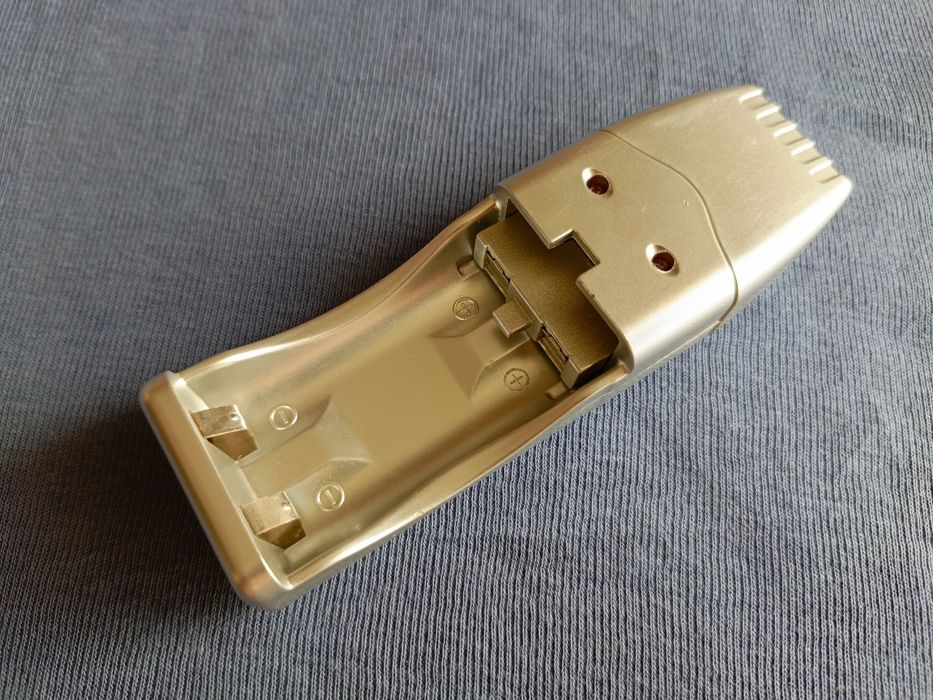 Продам USB зарядний пристрій для акумуляторів АА та ААА