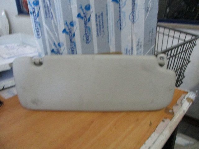Pála de sol esquerda VOLKSWAGEN Fox (5Z1, 5Z3, 5Z4)