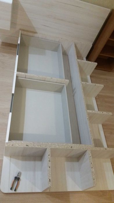 Cama juvenil (+colchão) com arrumação e secretária