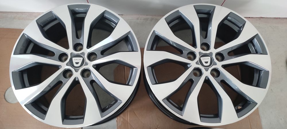 5x114.3 R17 Dacia NOWE komplet