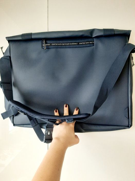 Granatowa torba na laptopa Vaude