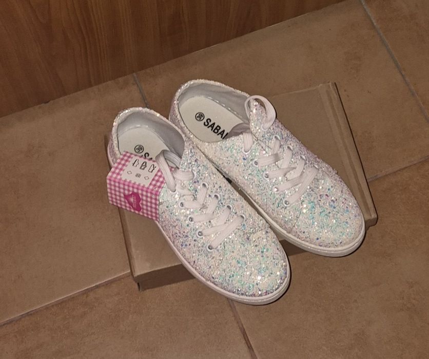 Nowe buty sportowe damskie/dziewczęce z brokatem