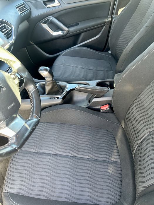 Peugeot 308 - 1.2 PureTech Active 2014 - Impecável