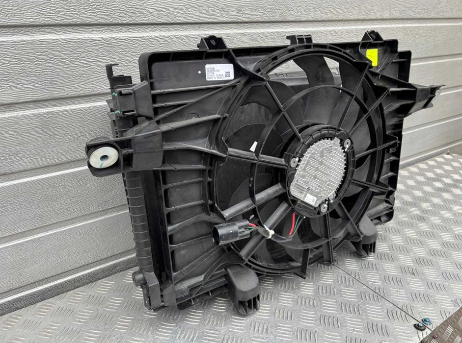 RIVIAN R1T R1S бампер з розборка б/у запчаастини шрот РІВІАН