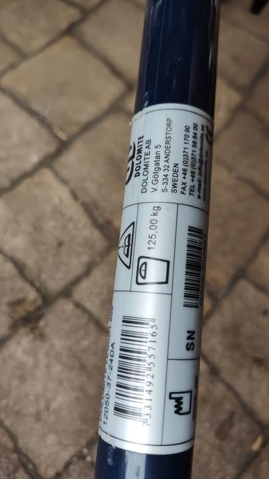 Chodzik, balkonik, rolator stalowy.