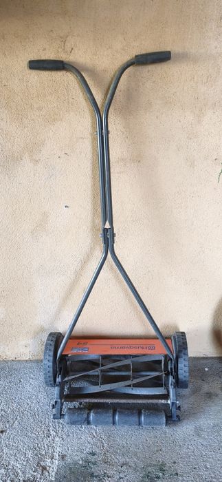 Corta relva manual