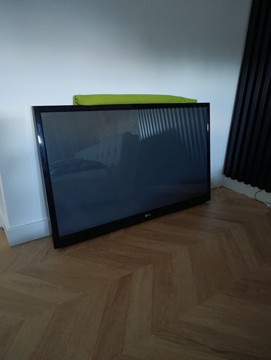 Witam sprzedam telewizor LCD 50 cali stan dobry cena 550 zł