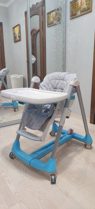 Стільчик для годування