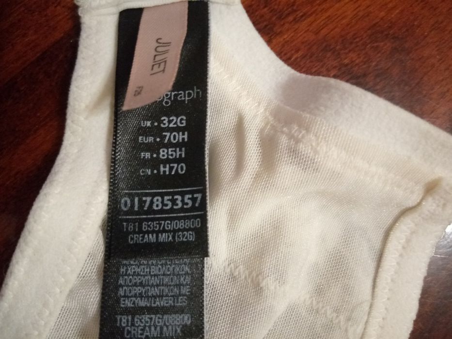 Бюстгальтер Autograpf.