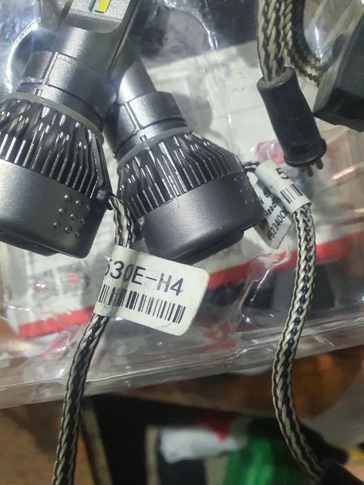 Лампы диодные  H4