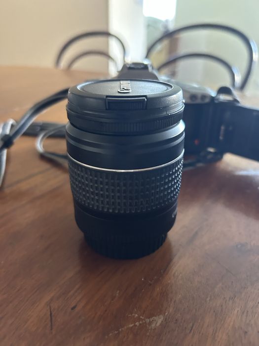 Canon EOS 3000N com objetiva 28-80mm