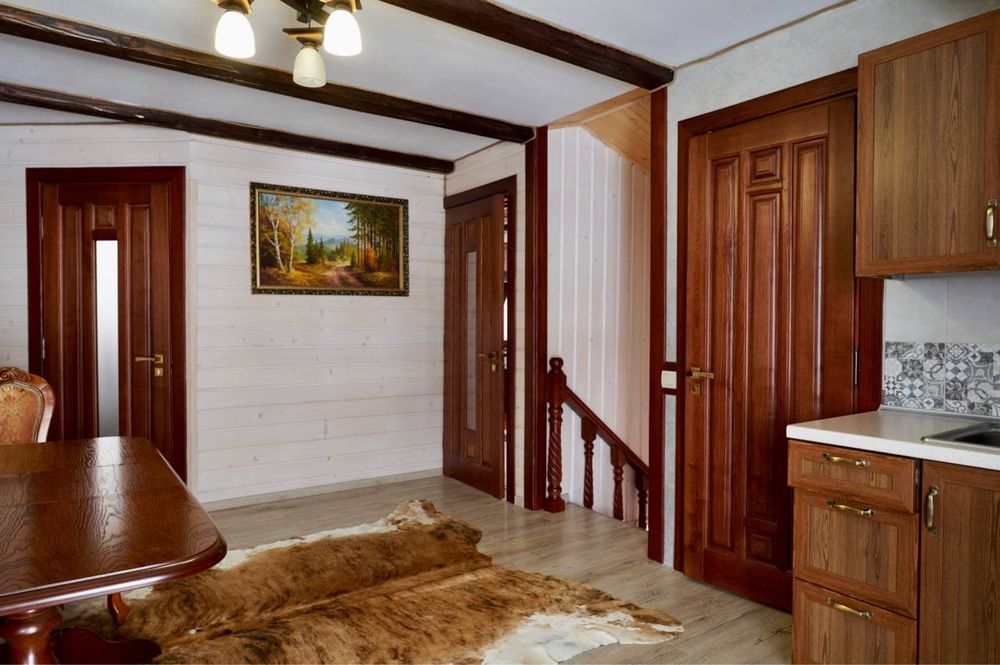 Оренда в Карпатах Котеджів .ВІЛЬНО НА НОВОРІЧНІ.Басейн, чани, сауна.