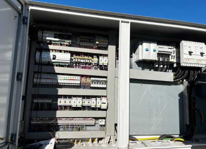 Chiller RHOSS TCAVSZ21040 1037 kW
