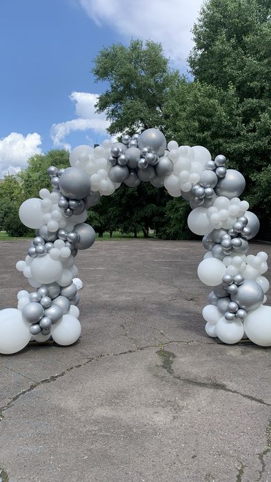 Фотозона,каркас,баннер,неоновые цифры в аренду.Оформление шарами.