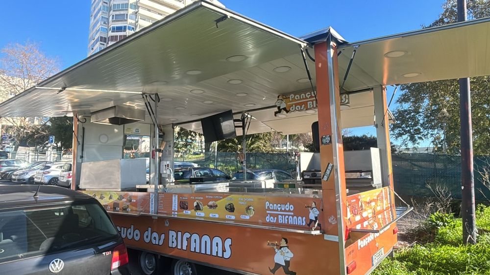 Roulote bar tudo a funcionar