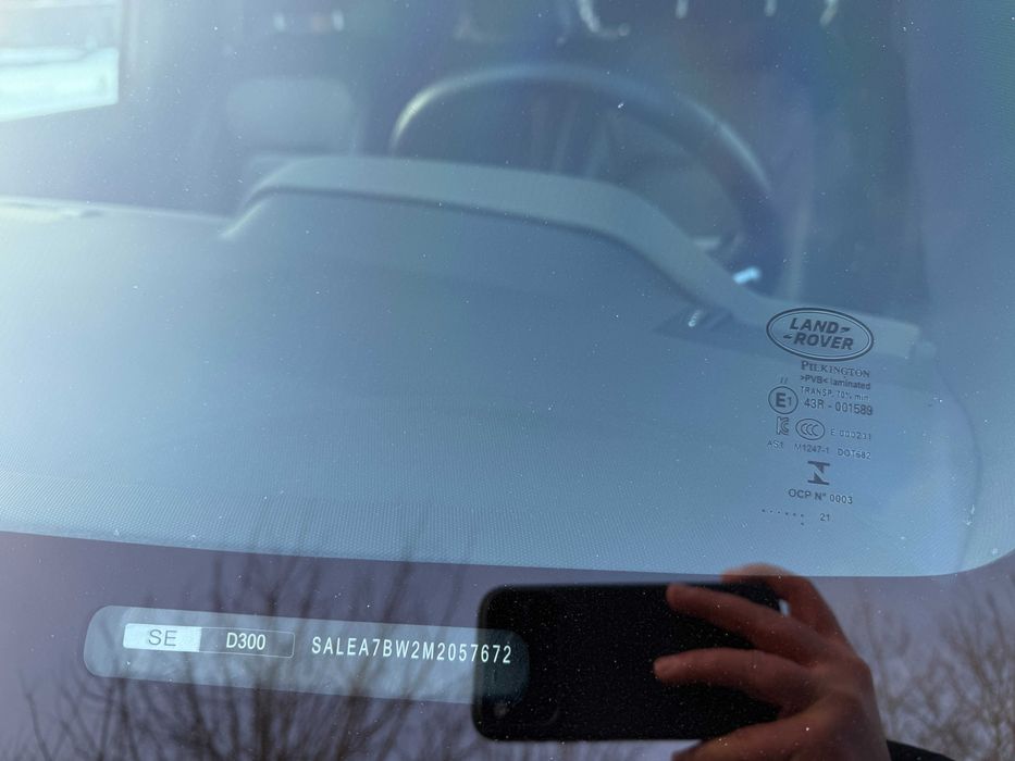 Land Rover Defender D300 X-Dynamic