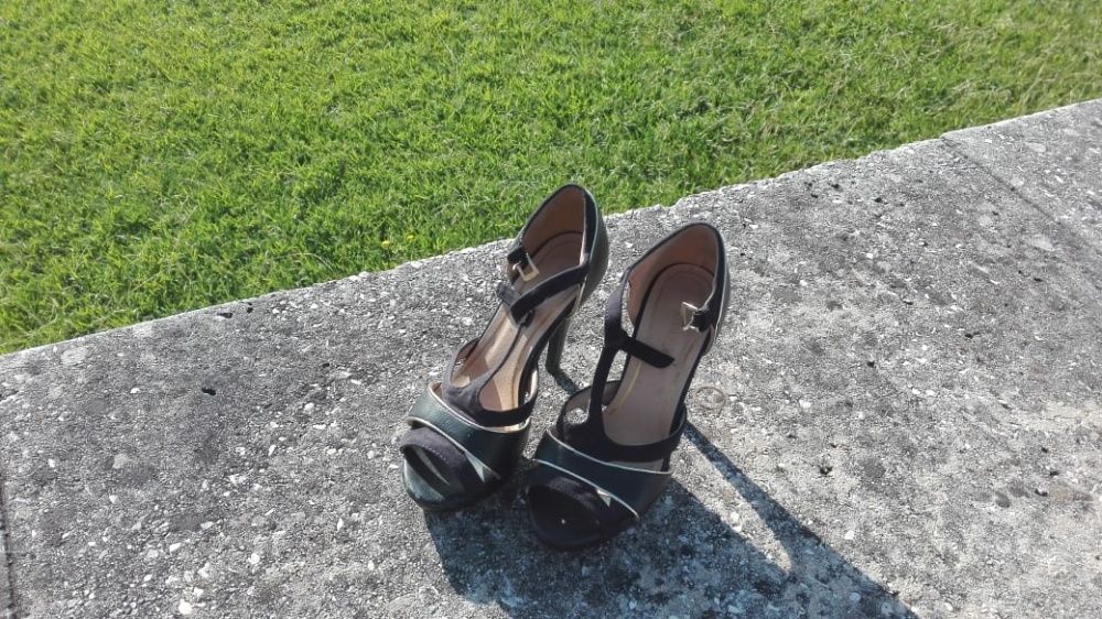 Sandálias salto alto 38