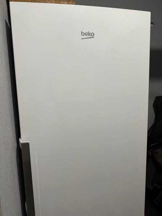 Морозильна камера Beko, No Frost