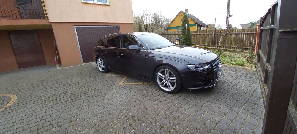 Audi a4 b8 2.0 tdi 143km s line