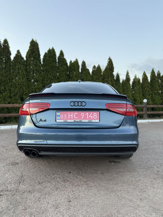 Audi a4 b8 2015 рік