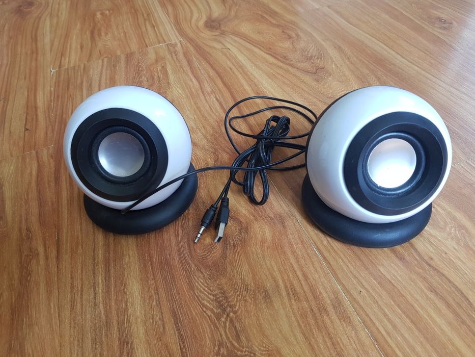 Głośniki stereofoniczne