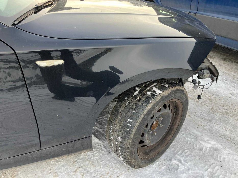 BMW E81 E82 E87 E88 błotnik prawy idealny w kolor 668 schwarz 2