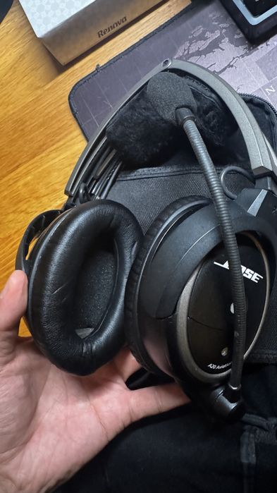 Headset de Aviação Bose A20 (Sem Bluetooth) + Esponjas Originais Semi-Novas