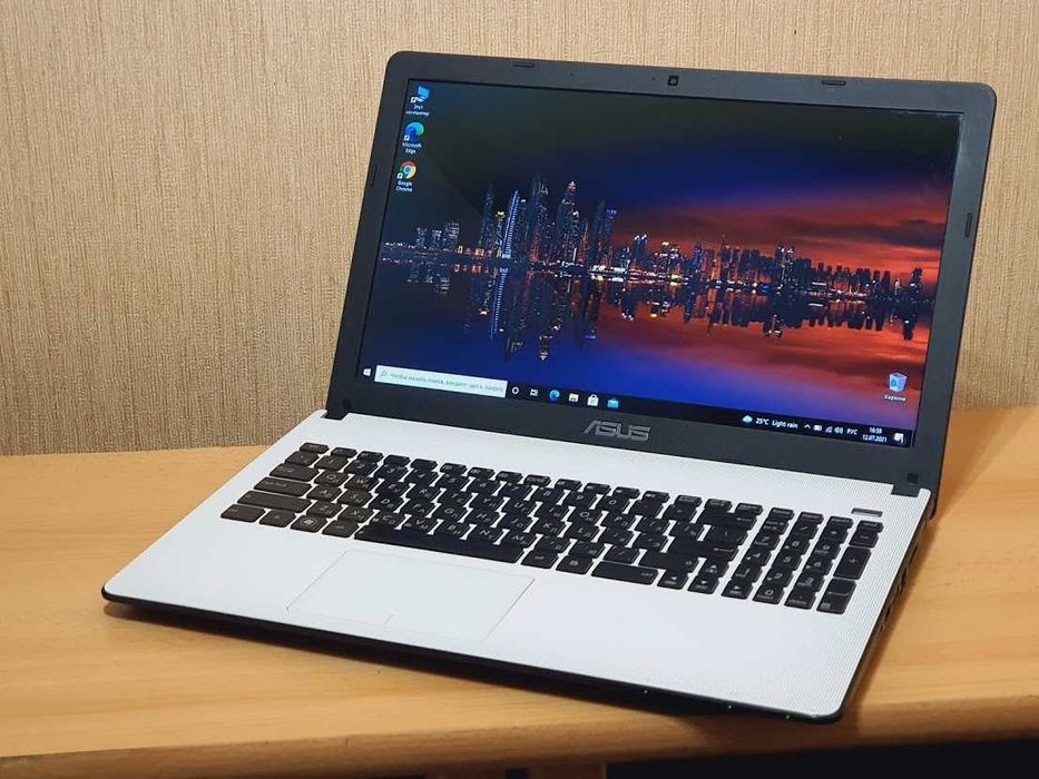 Ноутбук Asus AMD Dual-Core E2-1800 RAM 4Gb HDD 500Gb Батарея 6 годин, встановлена нова оригінальна батарея (0% зносу программа AIDA64).